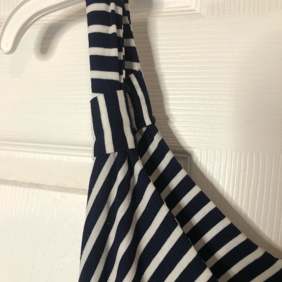 Ladies dress - Picture 3 of 6